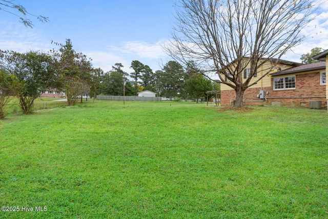 406 Carole Drive, Jacksonville, NC 28540