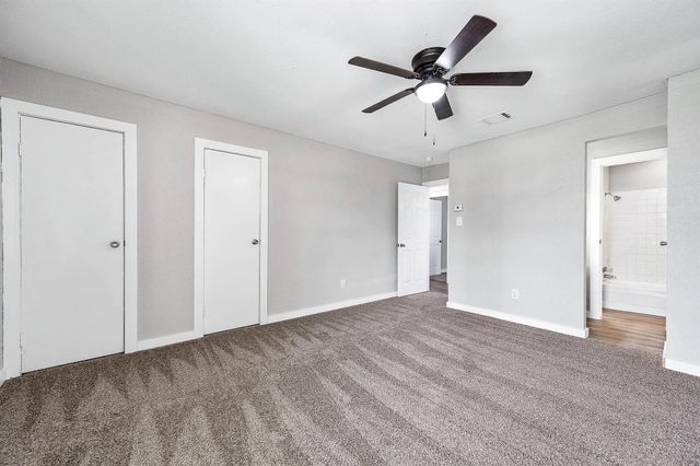 4618 W Orange Street, Pearland, TX 77581