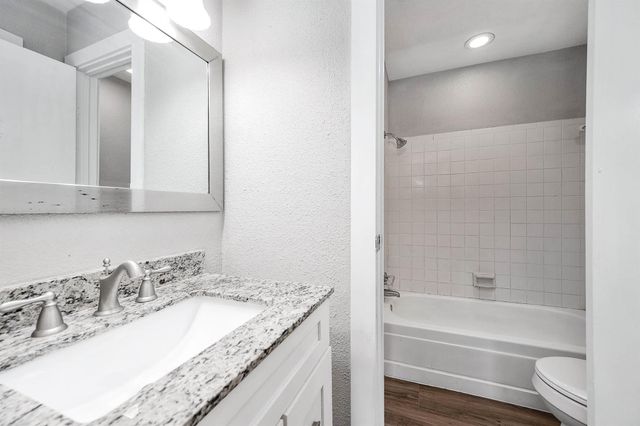 4618 W Orange Street, Pearland, TX 77581