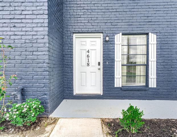 4618 W Orange Street, Pearland, TX 77581