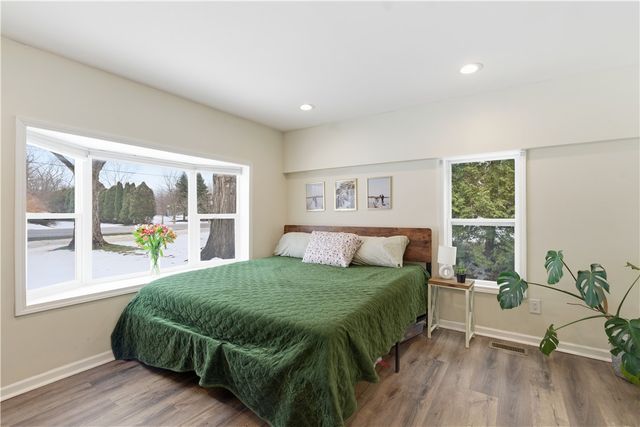 1647 Salt Road, Penfield, NY 14526