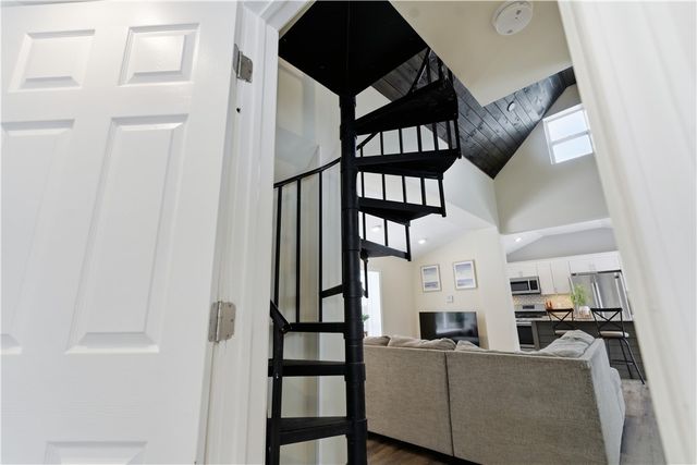 1647 Salt Road, Penfield, NY 14526