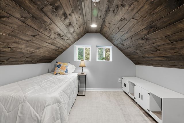 1647 Salt Road, Penfield, NY 14526