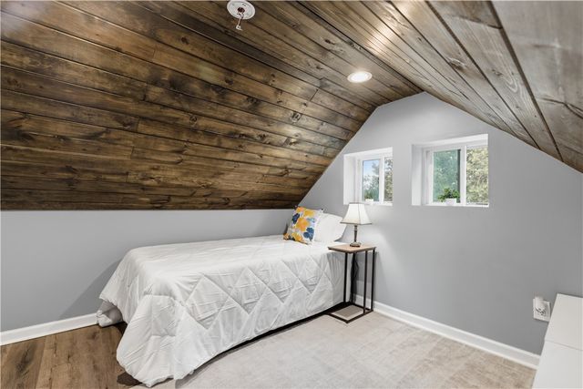 1647 Salt Road, Penfield, NY 14526