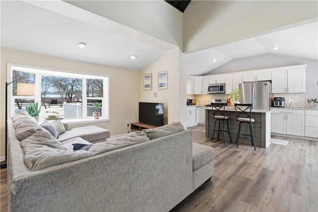 1647 Salt Road, Penfield, NY 14526