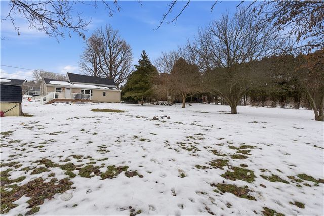 1647 Salt Road, Penfield, NY 14526