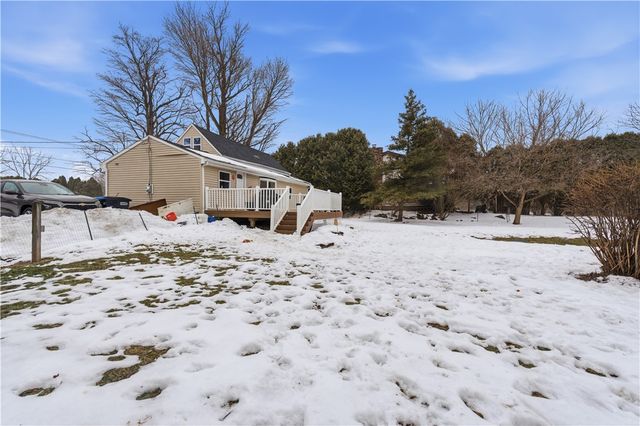 1647 Salt Road, Penfield, NY 14526