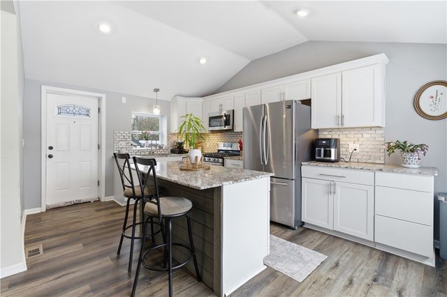 1647 Salt Road, Penfield, NY 14526