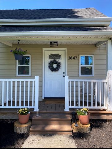 1647 Salt Road, Penfield, NY 14526