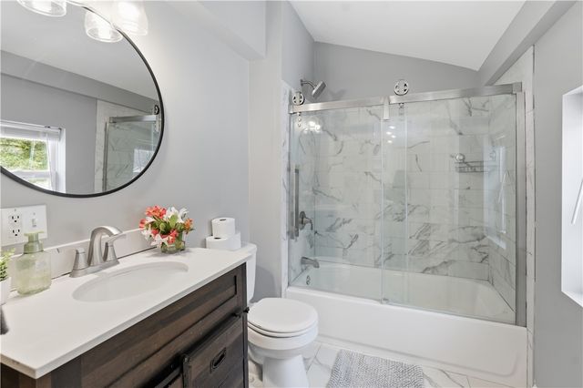 1647 Salt Road, Penfield, NY 14526