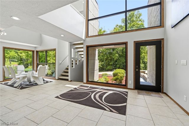 13601 Royalton Road, Strongsville, OH 44136