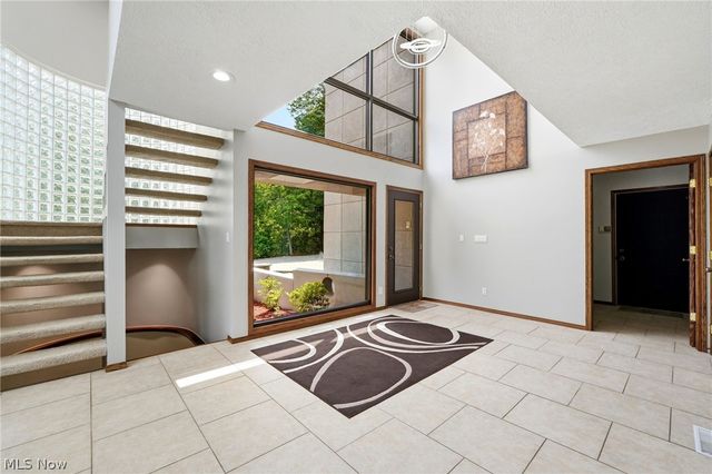 13601 Royalton Road, Strongsville, OH 44136