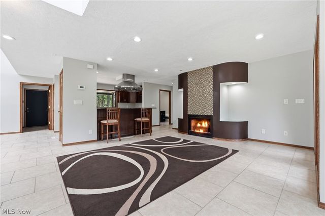 13601 Royalton Road, Strongsville, OH 44136