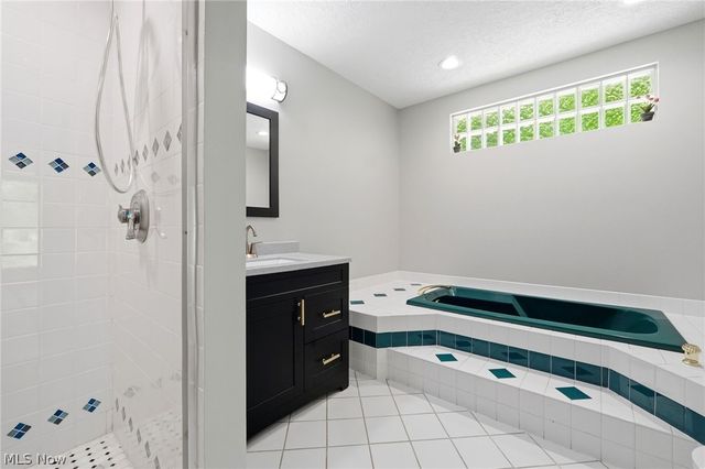 13601 Royalton Road, Strongsville, OH 44136