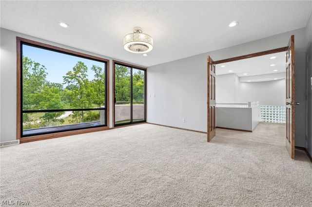 13601 Royalton Road, Strongsville, OH 44136
