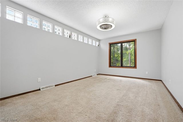 13601 Royalton Road, Strongsville, OH 44136