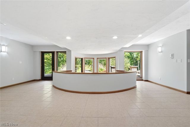 13601 Royalton Road, Strongsville, OH 44136
