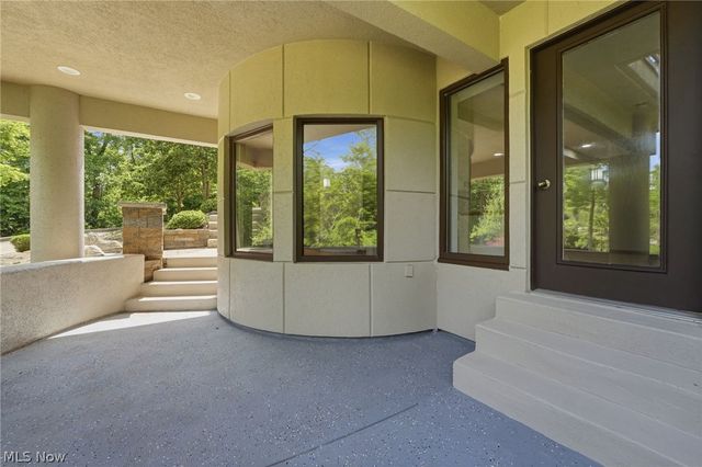 13601 Royalton Road, Strongsville, OH 44136