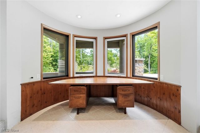 13601 Royalton Road, Strongsville, OH 44136