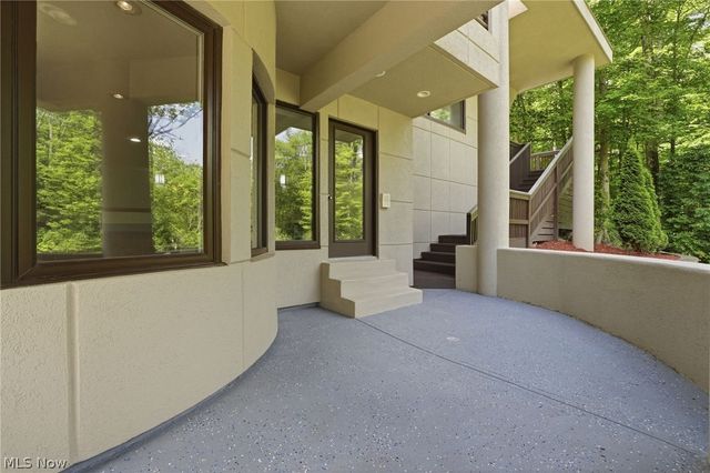13601 Royalton Road, Strongsville, OH 44136