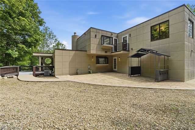 13601 Royalton Road, Strongsville, OH 44136