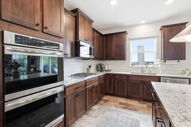 8629 188th Street W, Lakeville, MN 55044