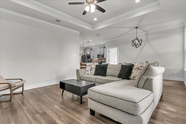 9228 Beckley View Avenue, Dallas, TX 75232