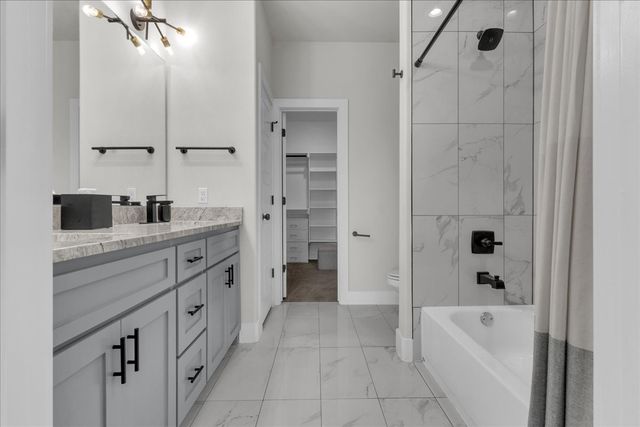 9228 Beckley View Avenue, Dallas, TX 75232