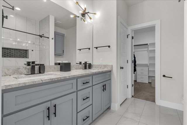 9228 Beckley View Avenue, Dallas, TX 75232