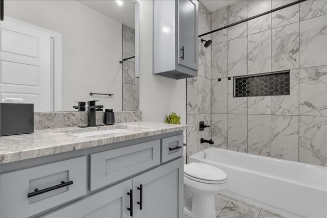 9228 Beckley View Avenue, Dallas, TX 75232