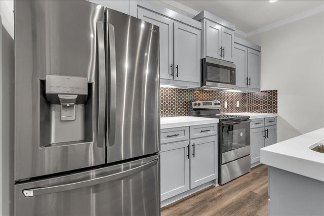 9228 Beckley View Avenue, Dallas, TX 75232