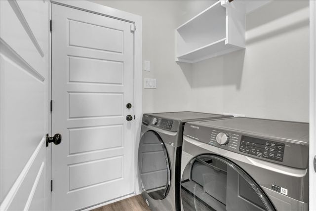 9228 Beckley View Avenue, Dallas, TX 75232