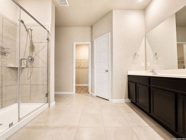7045 Vista Loop, Live Oak, TX 78233
