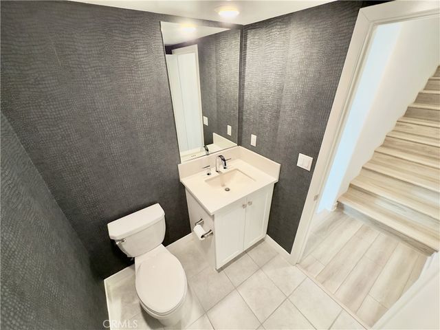 1868 S Westside Drive 28, Anaheim, CA 92805