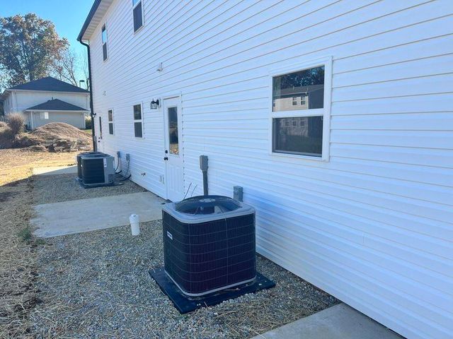 2812 Burke Avenue, West Plains, MO 65775