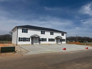 2812 Burke Avenue, West Plains, MO 65775