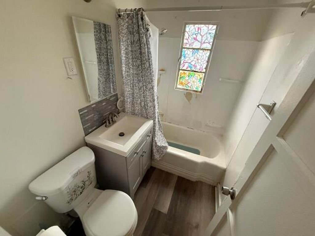 Image 11 of property listing at 13775 Benton Street, Trona, CA 93562