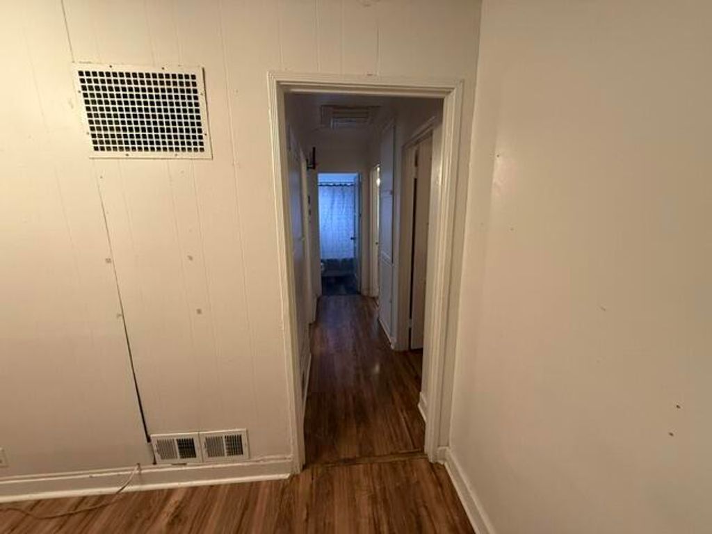 Image 6 of property listing at 13775 Benton Street, Trona, CA 93562