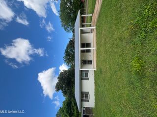 230 Greenbriar Circle, Holly Springs, MS 38635