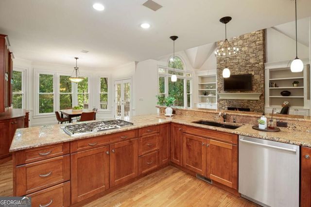 8370 Sentinae Chase Drive, Roswell, GA 30076