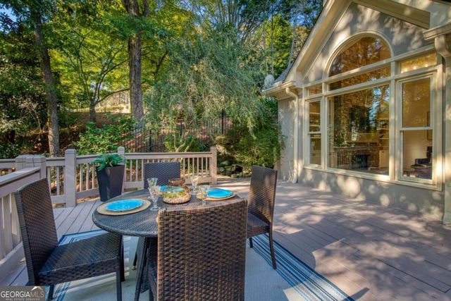 8370 Sentinae Chase Drive, Roswell, GA 30076