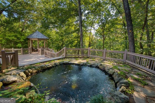 8370 Sentinae Chase Drive, Roswell, GA 30076