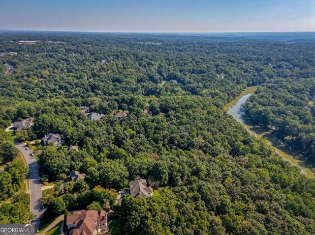 8370 Sentinae Chase Drive, Roswell, GA 30076