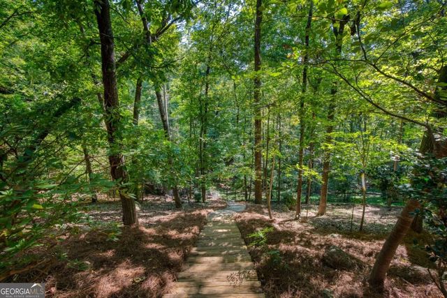 8370 Sentinae Chase Drive, Roswell, GA 30076