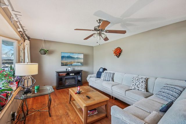 4604 Maple Avenue, Forest View, IL 60402