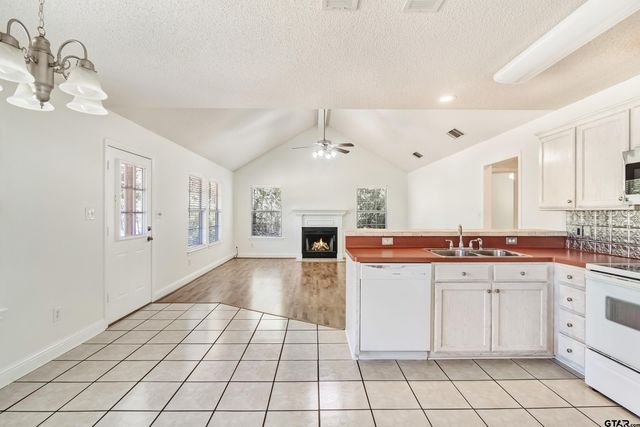 2332 Holly Trail East, Holly Lake Ranch, TX 75765