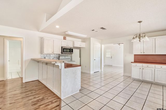 2332 Holly Trail East, Holly Lake Ranch, TX 75765