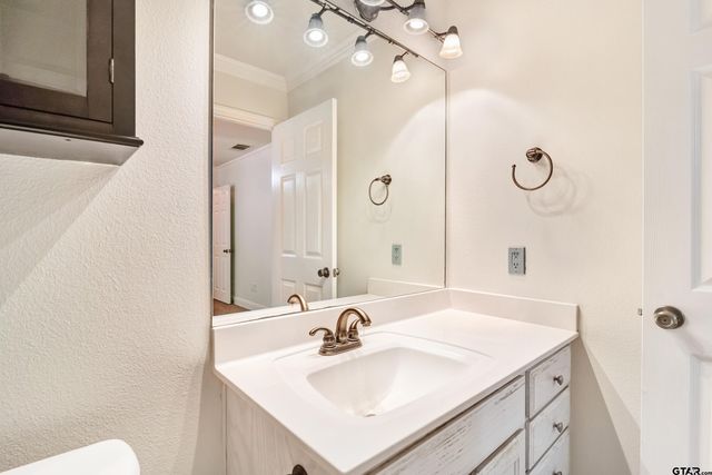 2332 Holly Trail East, Holly Lake Ranch, TX 75765