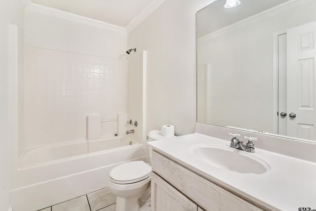 2332 Holly Trail East, Holly Lake Ranch, TX 75765