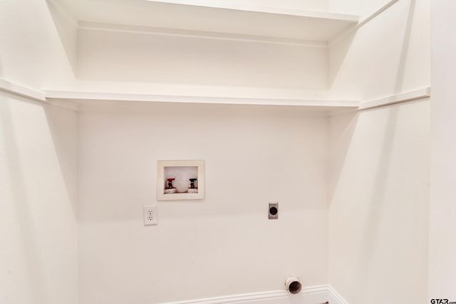 2332 Holly Trail East, Holly Lake Ranch, TX 75765